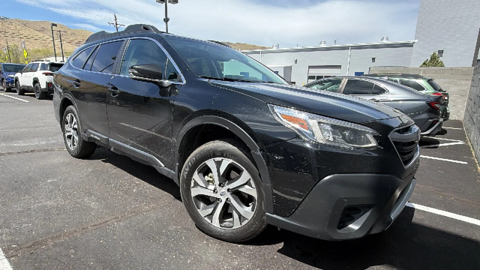 2022 Subaru Outback Limited's photo