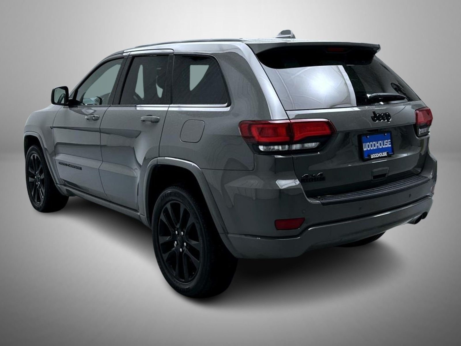 Used 2021 Gray Jeep Laredo X image 7