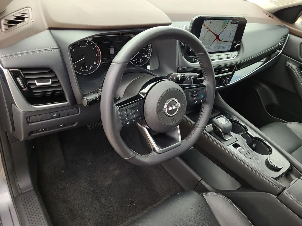 Used 2022 Gray Nissan SL image 24