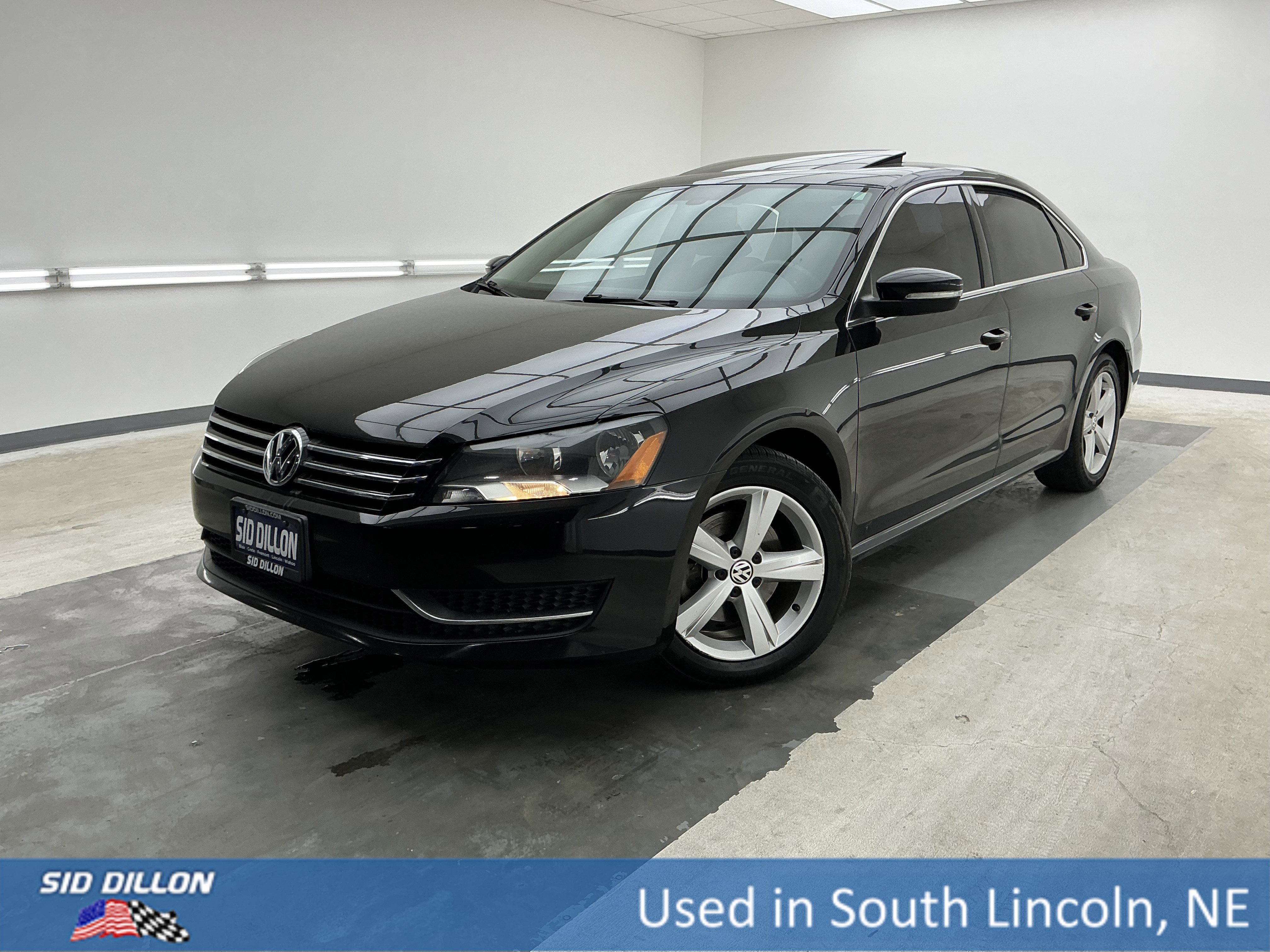 2013 Volkswagen Passat 2.5L SE w/Sunroof Auto's photo