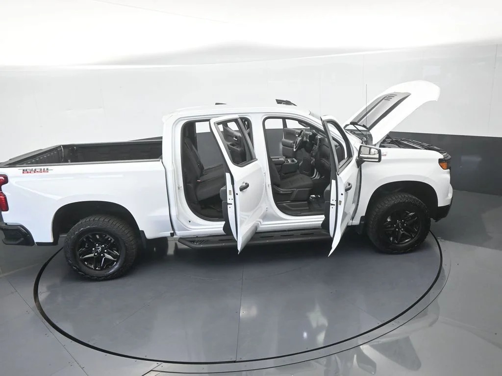Used 2024 Summit White Chevrolet Custom Trail Boss image 73