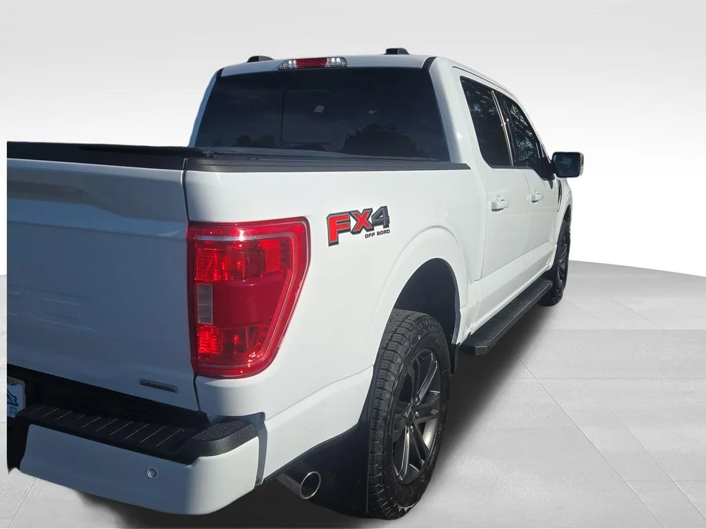 Used 2022 White Ford XLT image 11