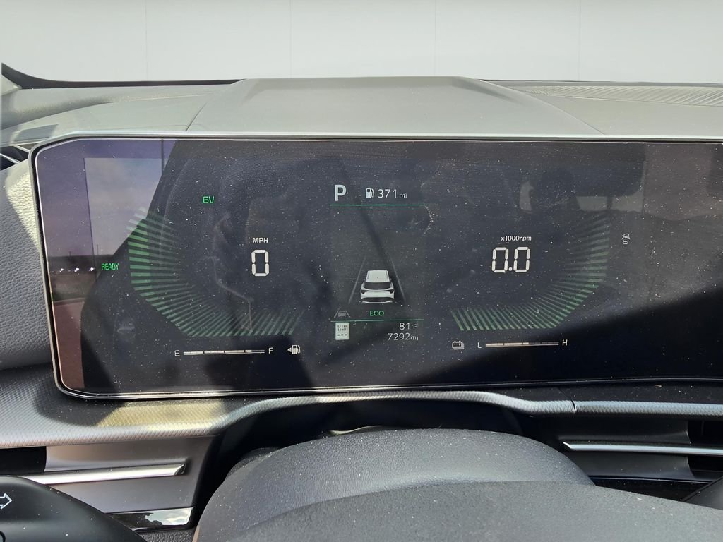 Used 2026 Fusion Black Kia S image 16
