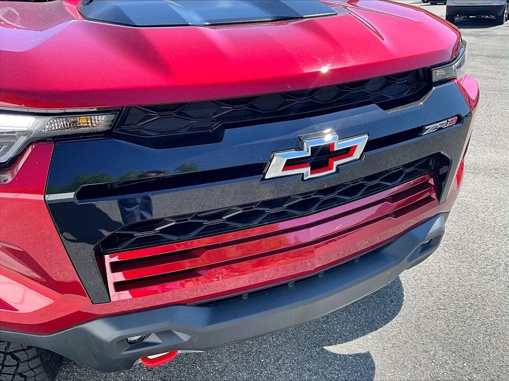 Used 2026 Red Chevrolet ZR2 image 31
