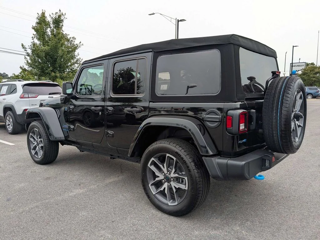 New 2024 Black Clear-Coat Exterior Paint Jeep Sport S 4xe image 5