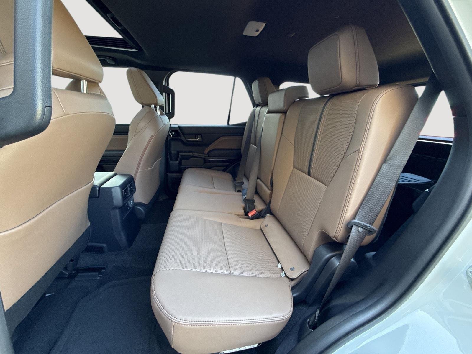 Used 2026 Wind Chill Pearl Toyota Limited image 29