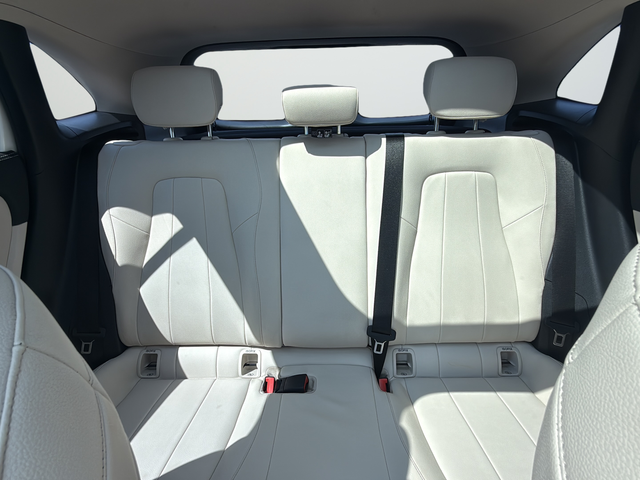 Used 2021 White Mercedes-Benz GLA 250 image 38