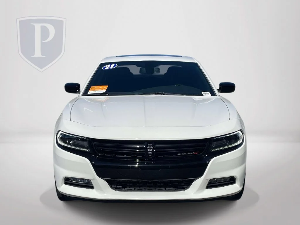 Used 2021 White Dodge SXT image 3