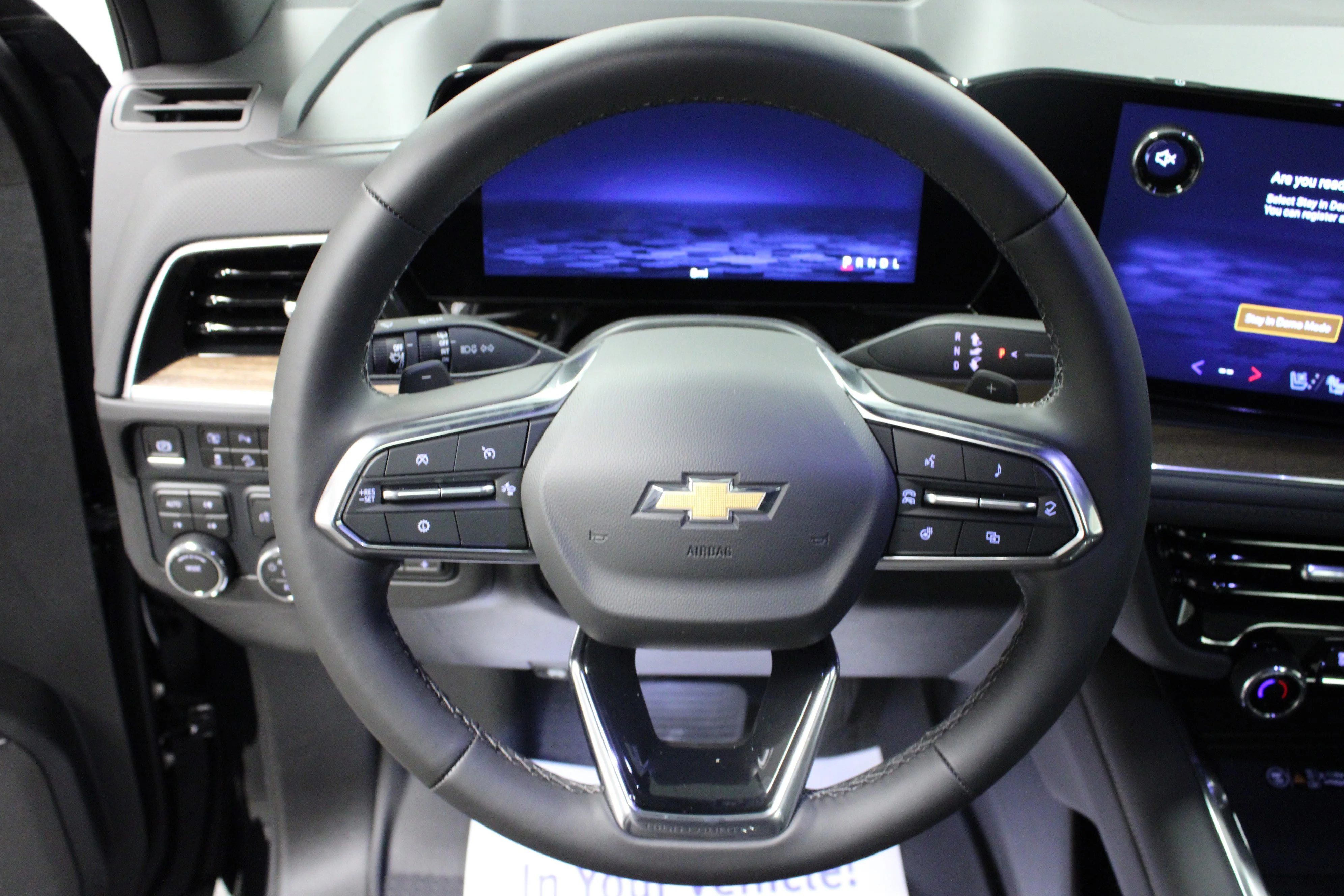 2026 Chevrolet Suburban High Country - Photo 18