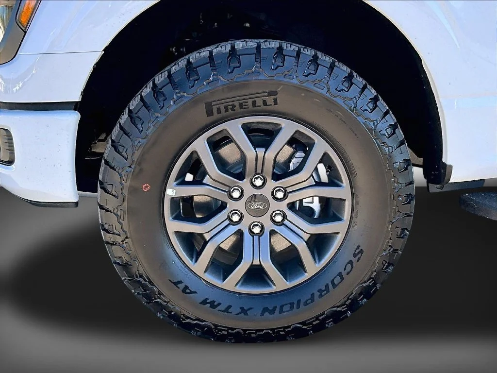 New 2026 Oxford White Ford Tremor® image 14