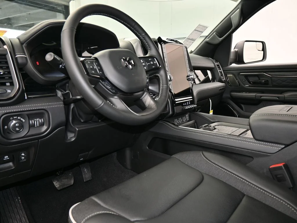 New 2026 Diamond Black Crystal Pearlcoat RAM Limited image 13