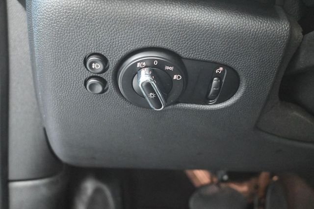 Used 2015 Blue MINI Base image 20