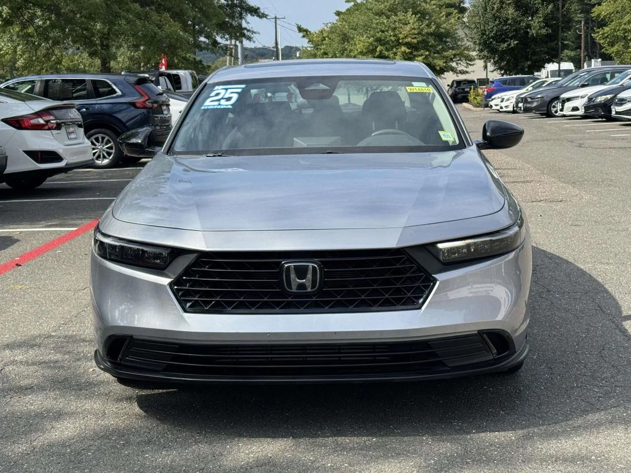 Used 2025 Solar Silver Metallic Honda SE image 2