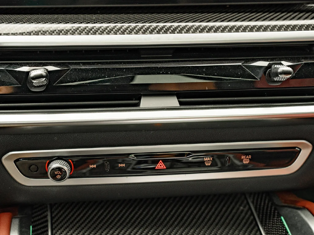Used 2024 Skyscraper Gray Metallic BMW M60i image 34