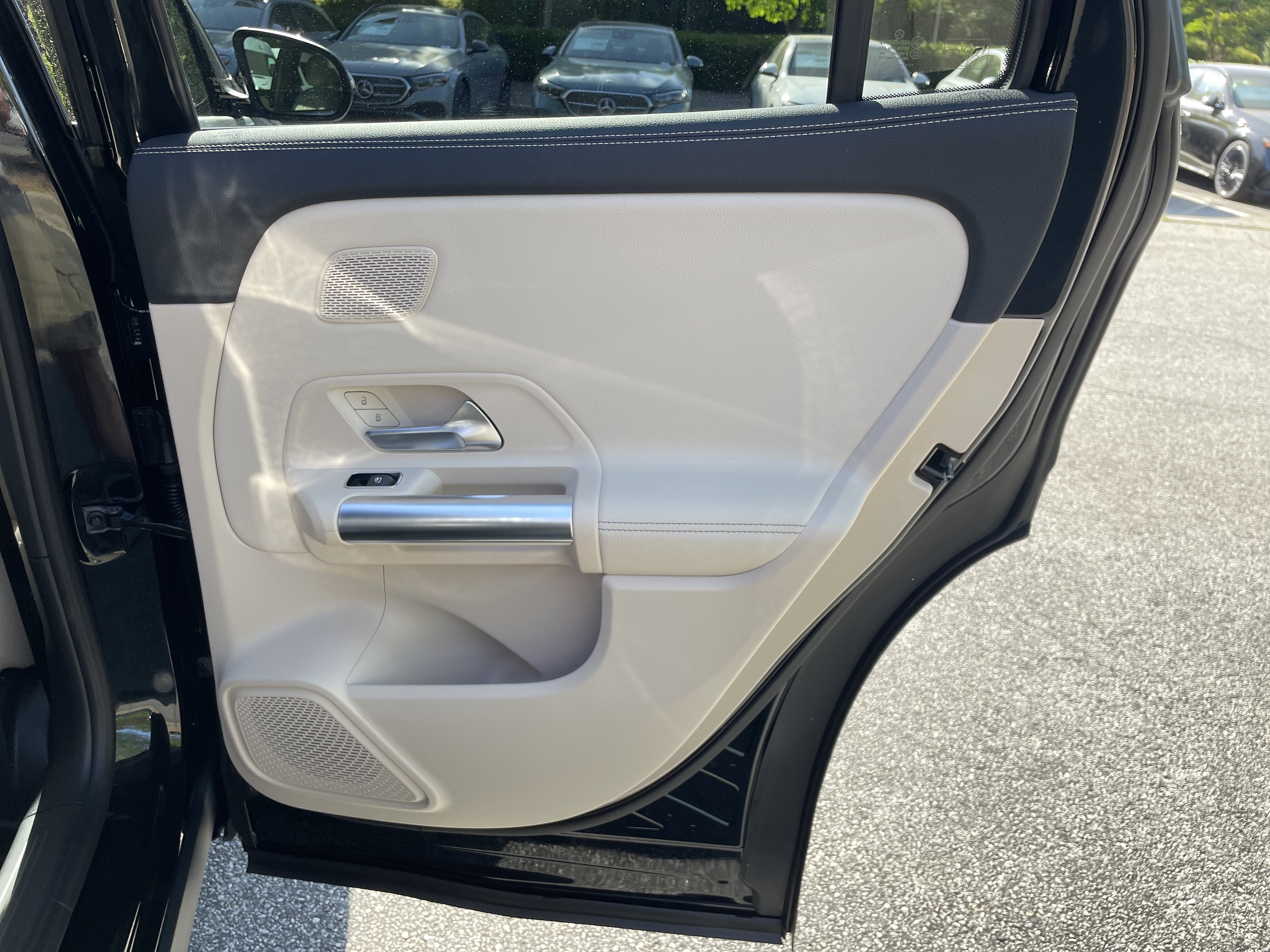 New 2026 Cosmos Black Metallic Mercedes-Benz GLA 250 SUV image 38
