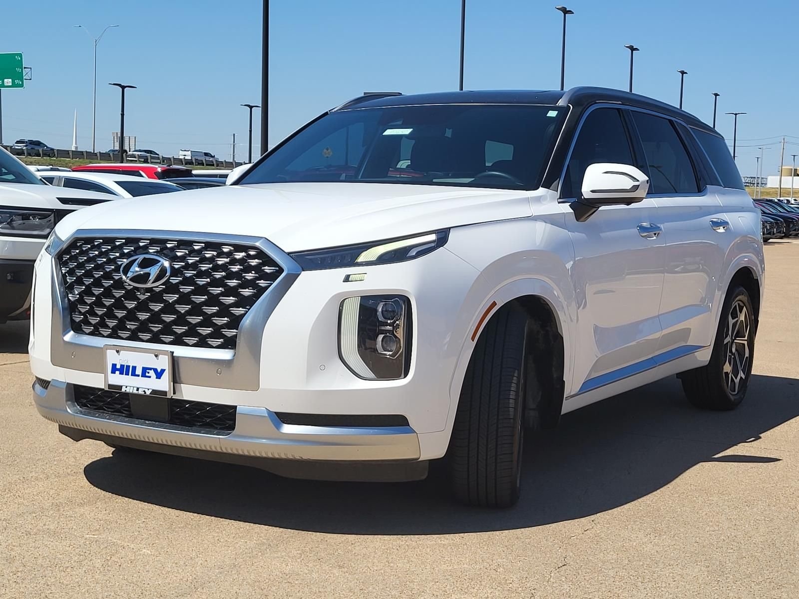 Used 2021 Hyper White Hyundai Calligraphy image 2