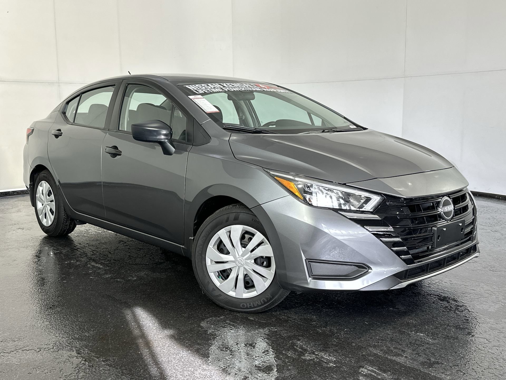 2025 Nissan Versa Sedan