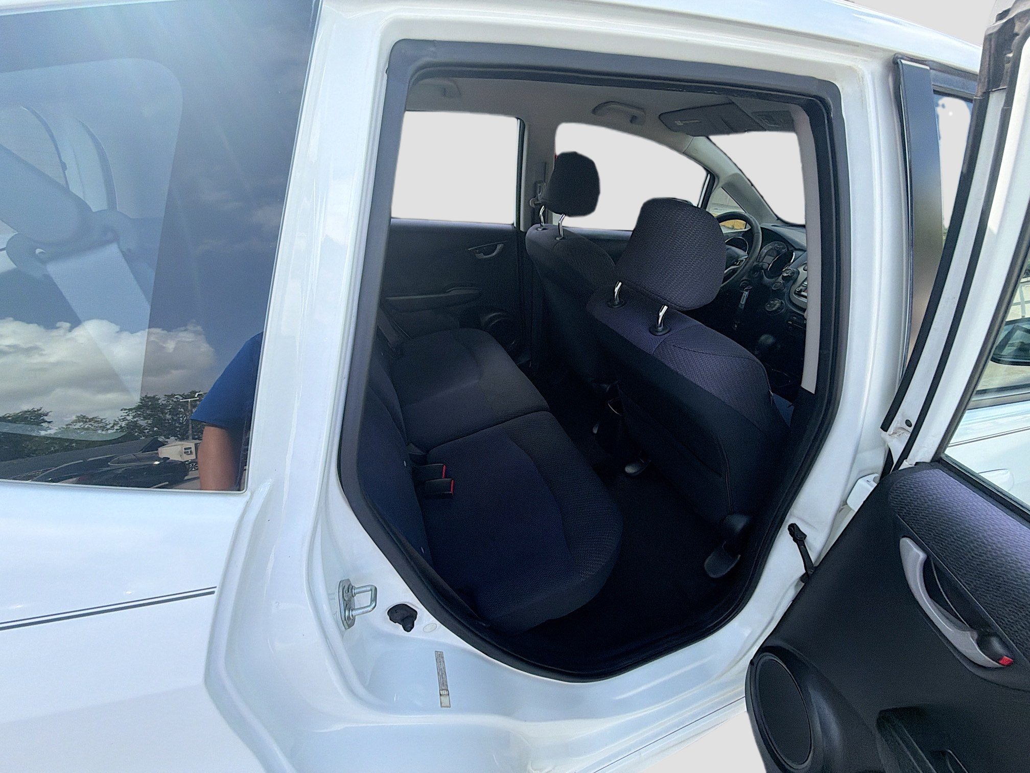 Used 2012 Taffeta White Honda Sport image 27