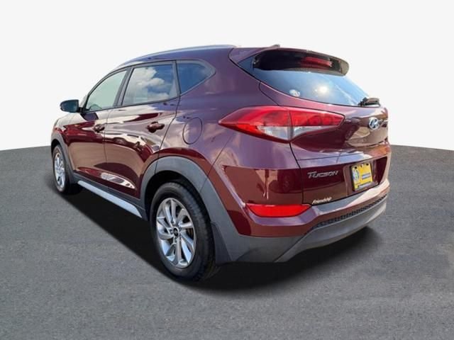 Used 2018 Red Hyundai SEL Plus image 2