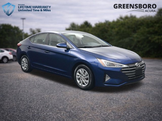 Used 2020 Blue Hyundai SE image 1
