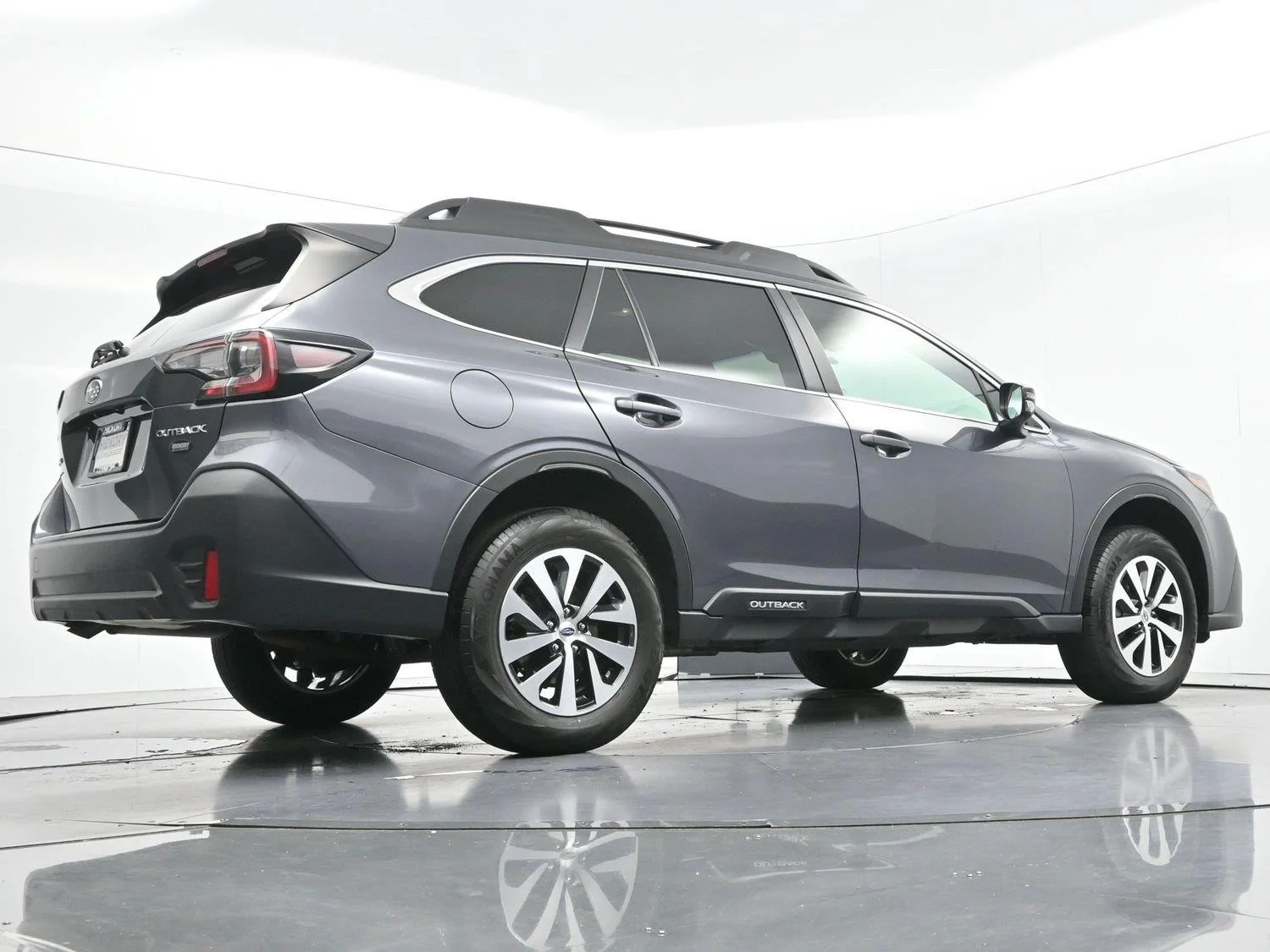 Used 2022 Magnetite Gray Metallic Subaru Premium image 40