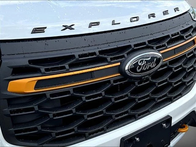 New 2026 Star White Metallic Tri-Coat Ford Tremor® image 66