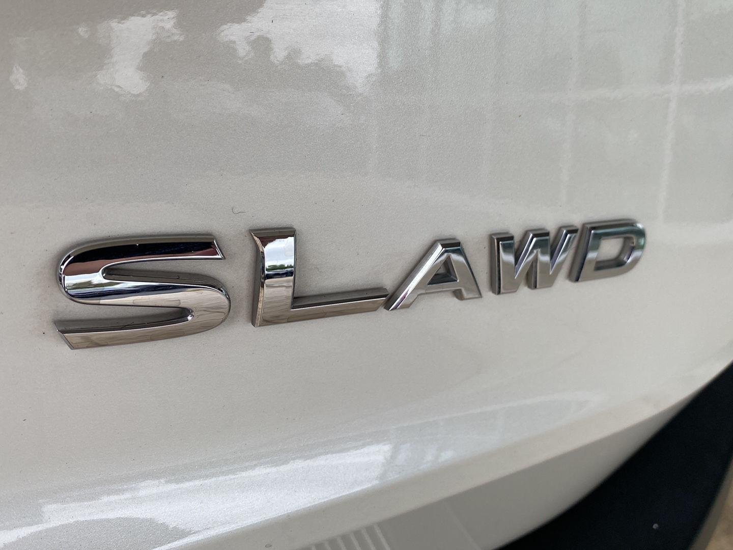 Certified Used 2023 Pearl White Tricoat Nissan SL image 10