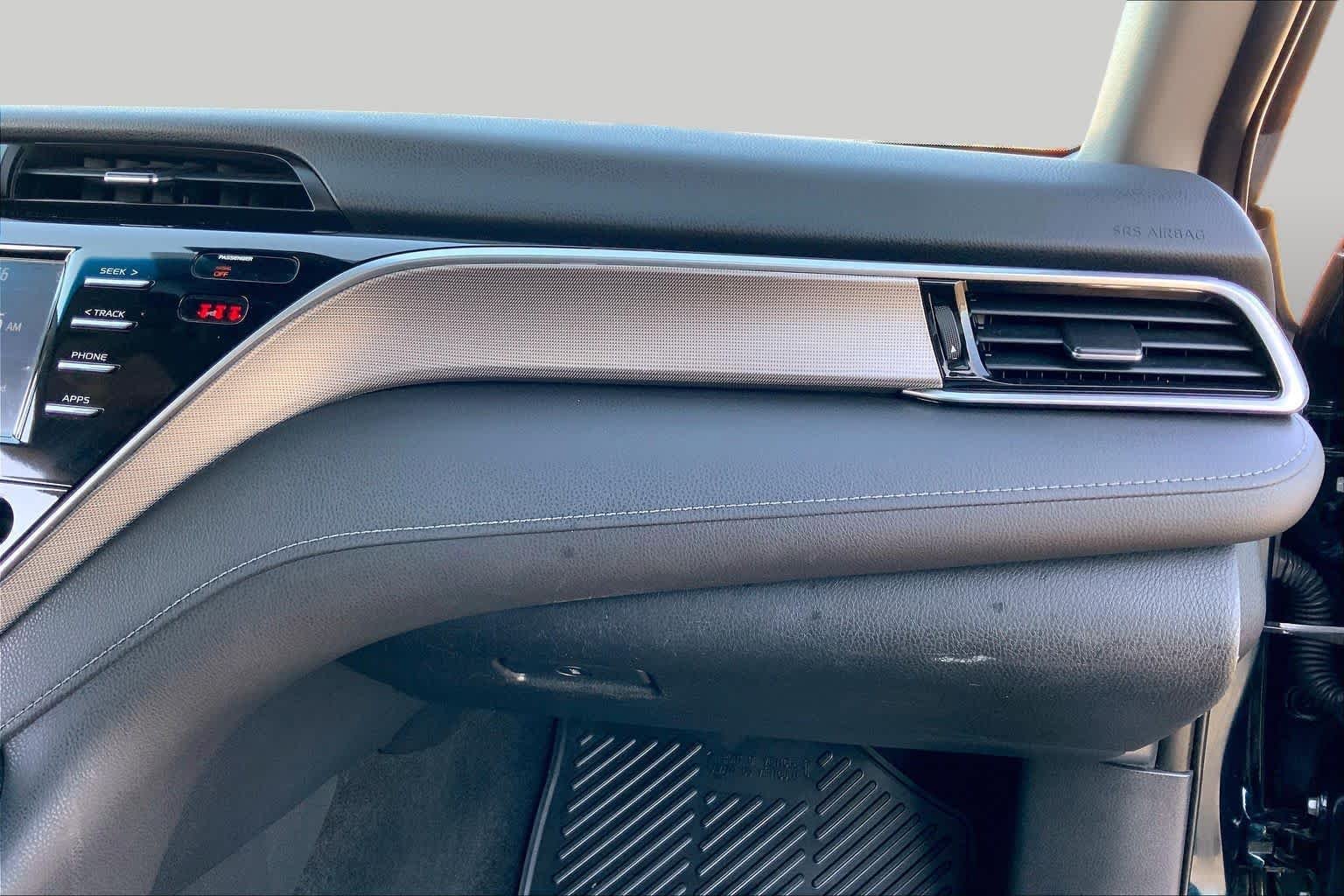 Used 2018 Galactic Aqua Mica Toyota SE image 18