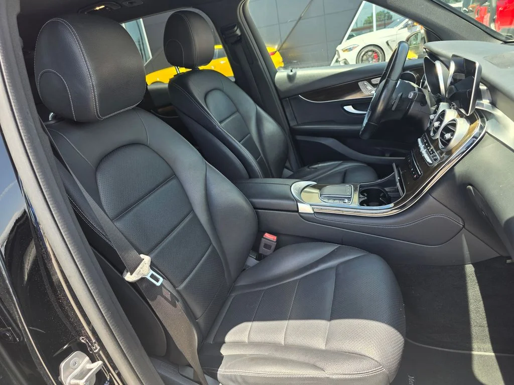 Used 2021 Black Mercedes-Benz GLC 300 image 18