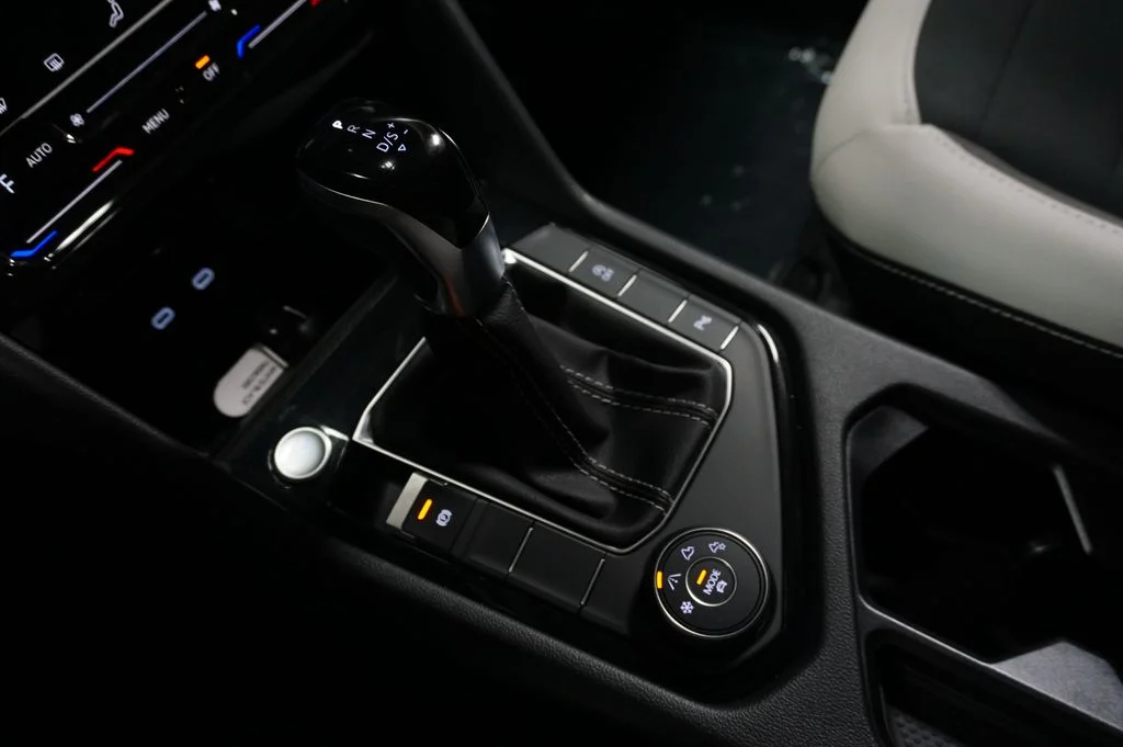 New 2026 Pure White Volkswagen 1.5T SE image 16