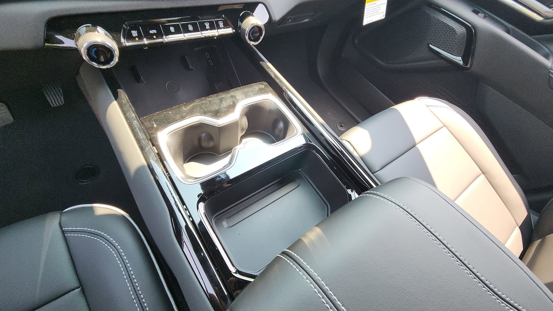 2026 Chevrolet Silverado EV LT - Photo 12