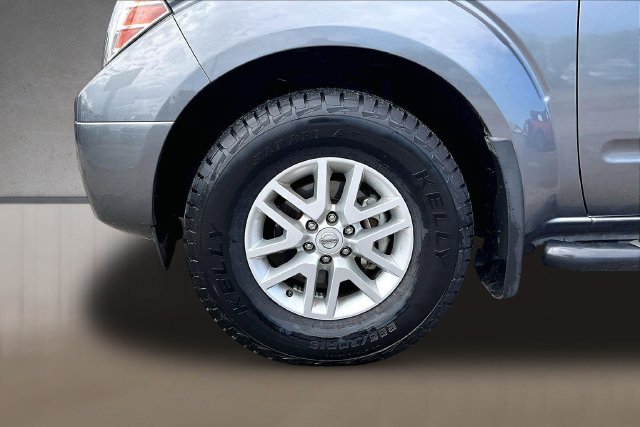 Used 2021 Gray Nissan SV image 6