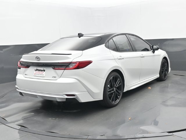 New 2026 Wind Chill Pearl/Black Toyota XSE image 20