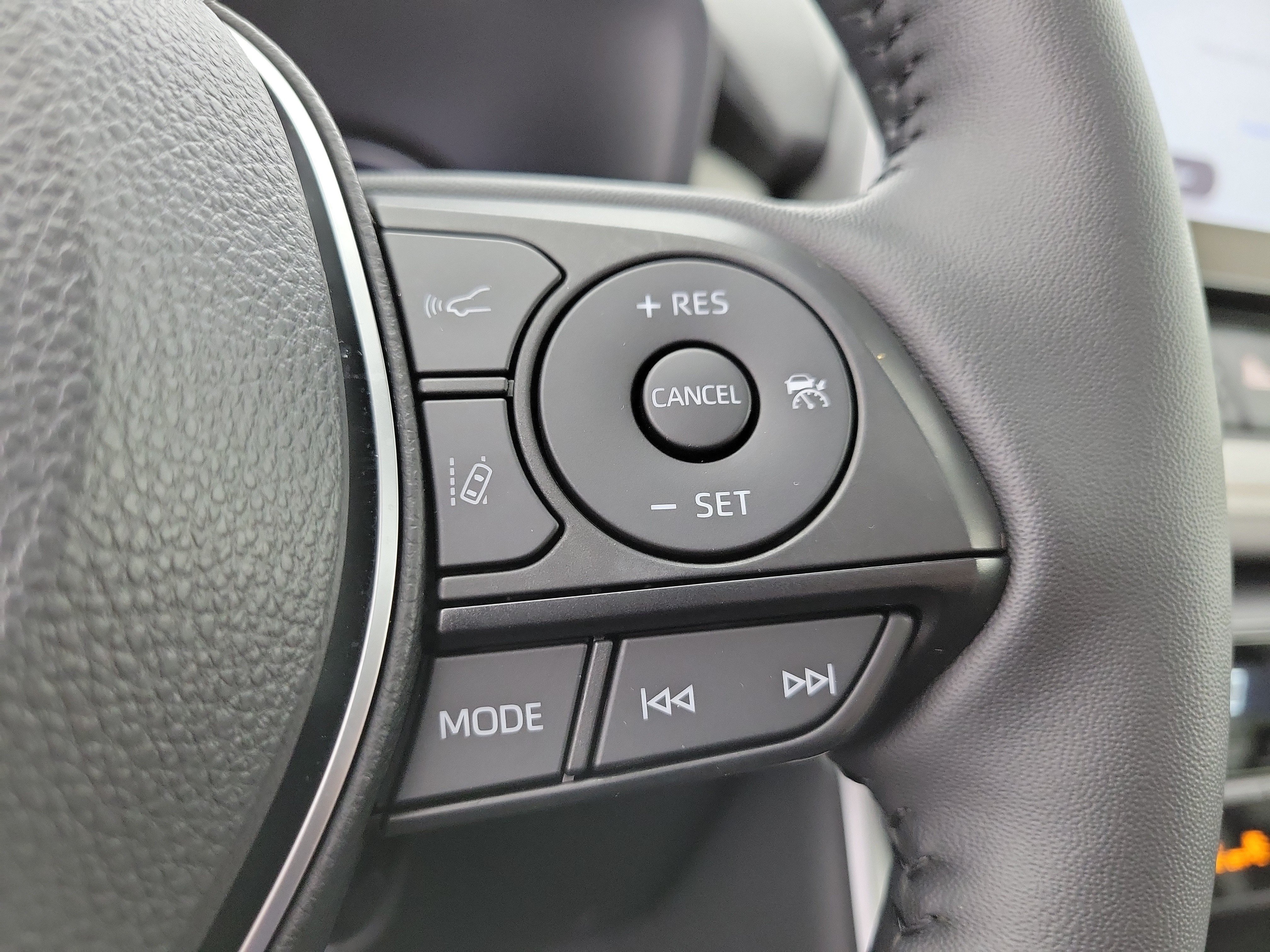 Used 2025 Magnetic Gray Metallic Toyota XLE Premium image 25