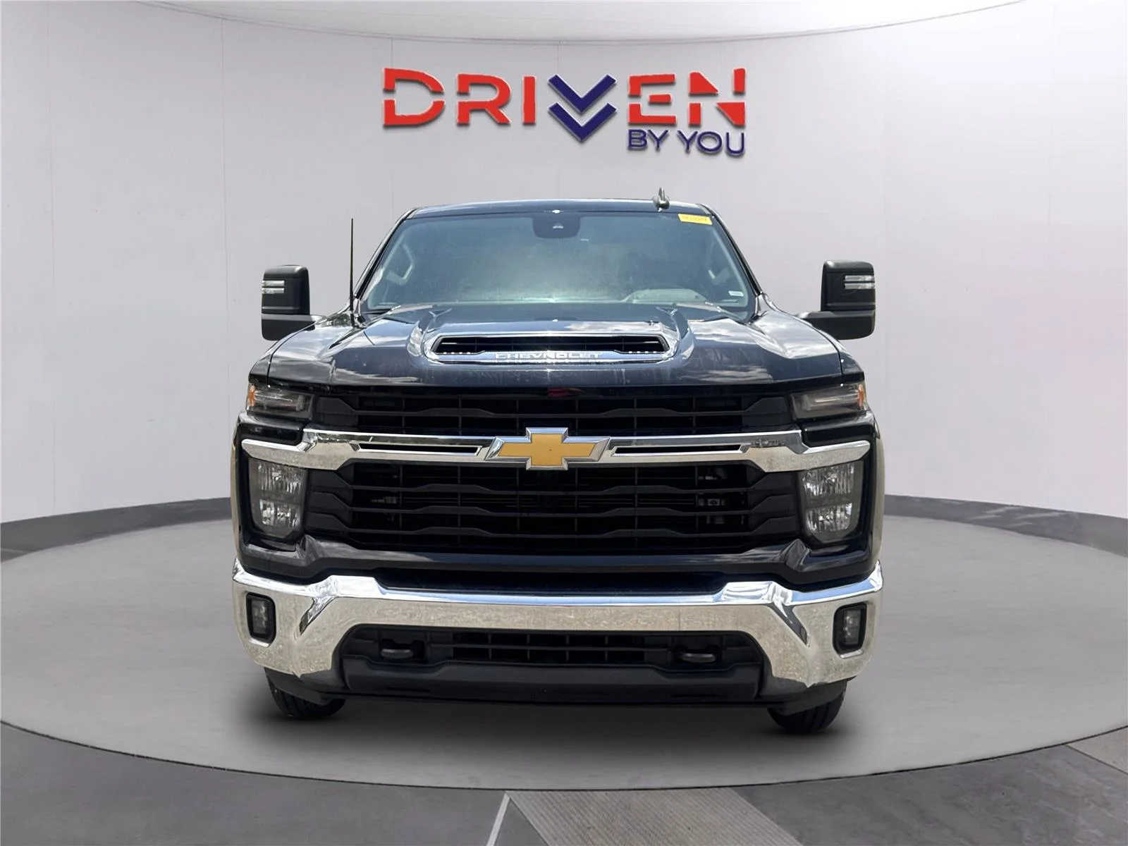 Used 2025 Black Chevrolet LT image 9