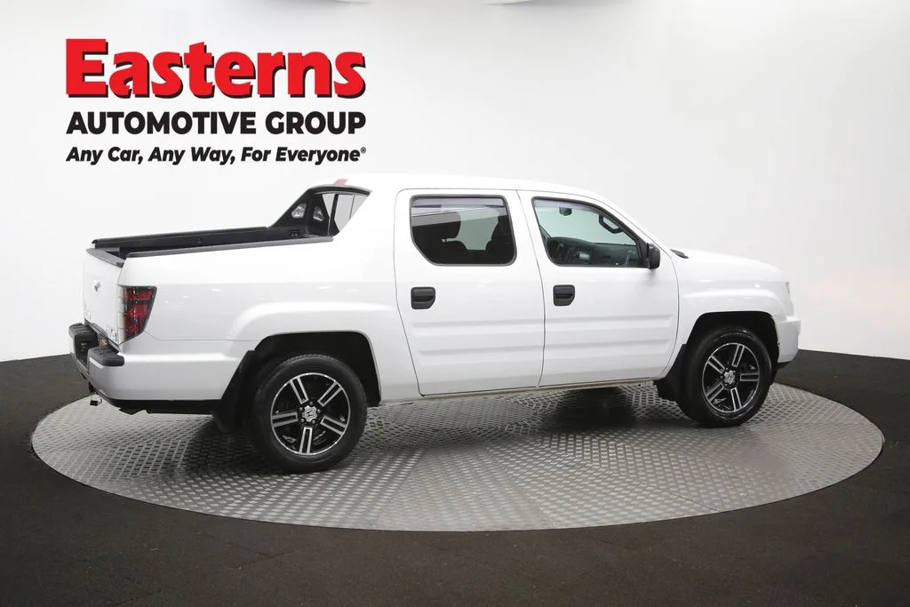 Used 2014 White Honda Sport image 41