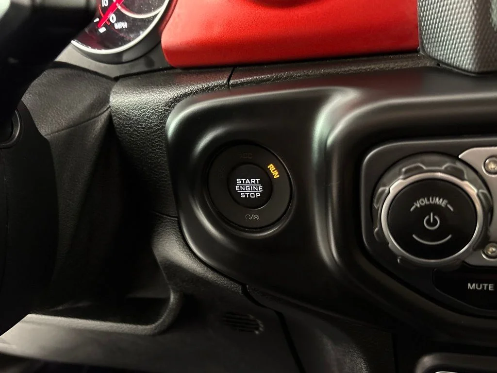 Used 2020 Orange Jeep Rubicon image 34