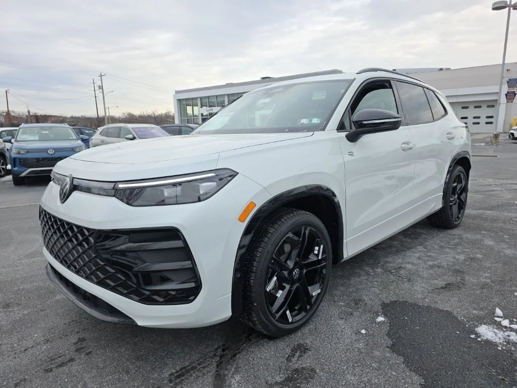 New 2026 Opal White Pearl Volkswagen 2.0T SE R-Line Black image 1