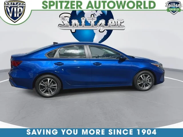 Used 2024 Blue Kia LXS image 10