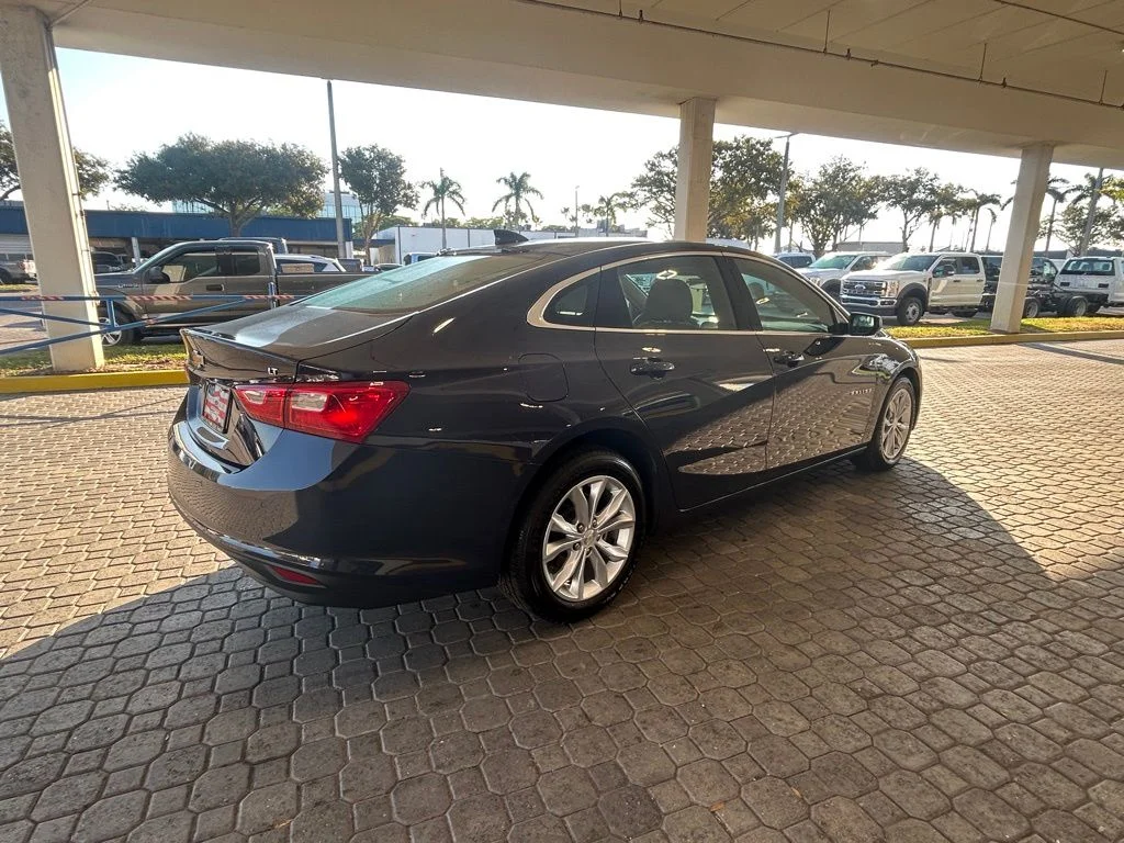Used 2025 Black Chevrolet LT image 4