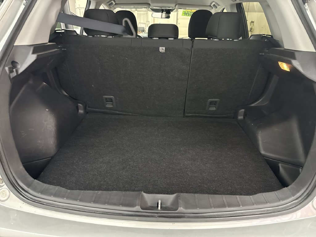 Used 2015 Quick Silver Metallic Mitsubishi SE image 32