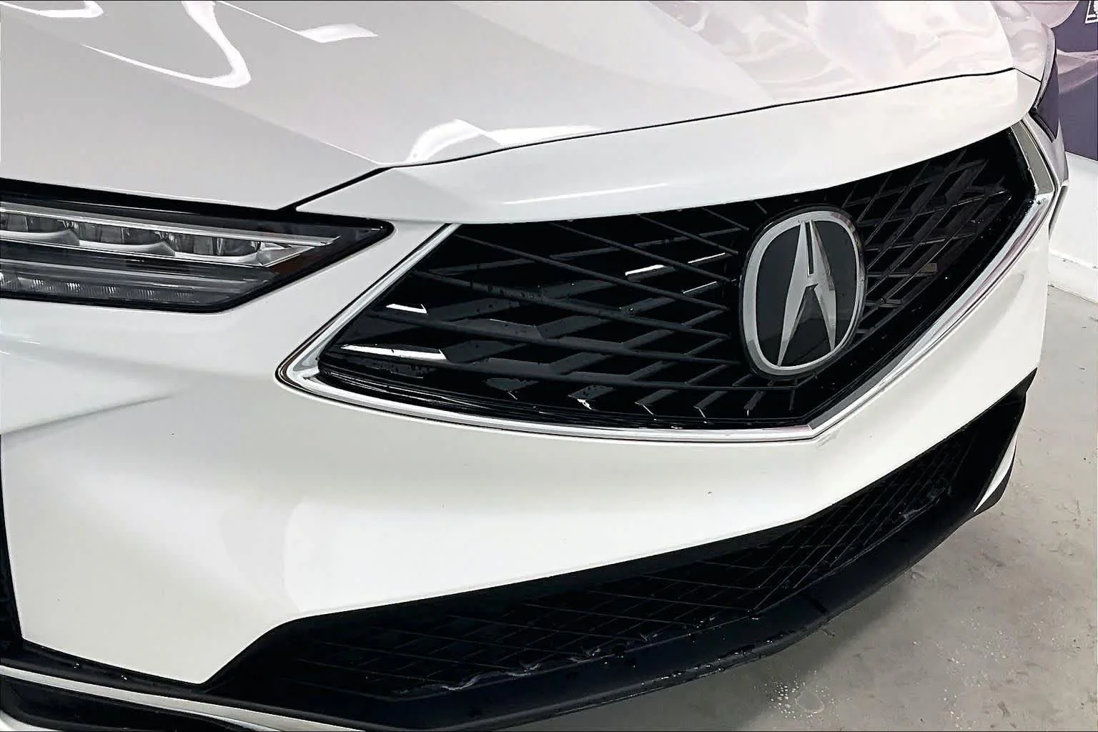 Used 2025 Platinum White Pearl Acura  image 30