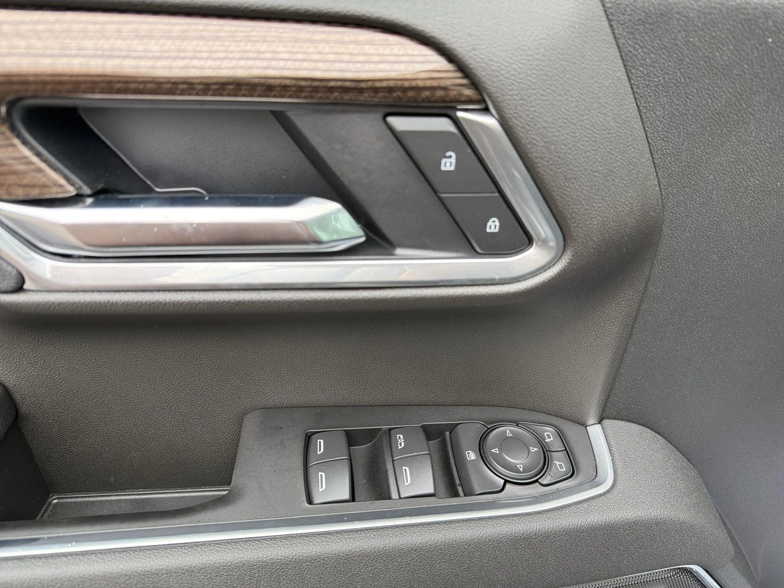 2026 Chevrolet Silverado 1500 RST - Photo 10