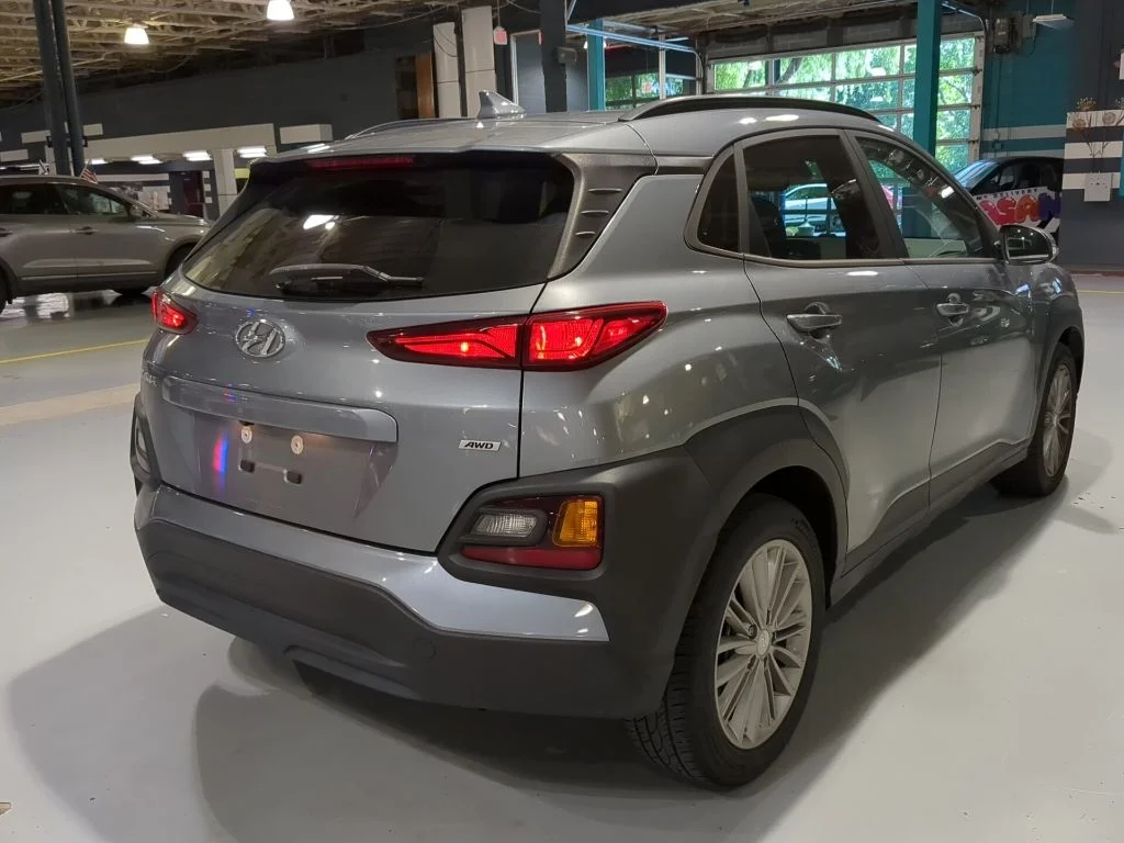 Used 2020 Silver Hyundai SEL Plus image 8