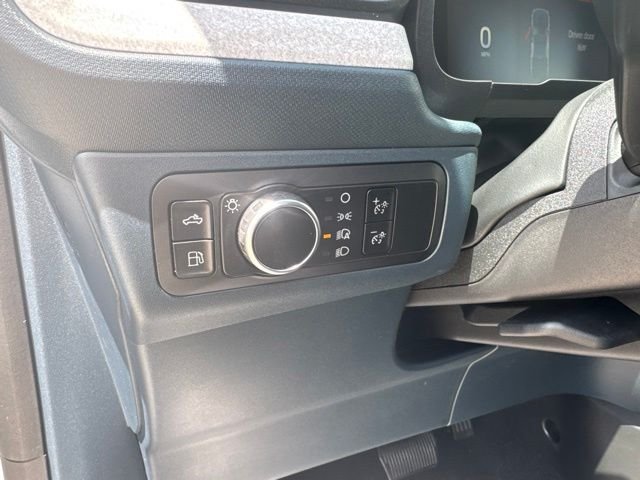 New 2026 Oxford White Ford XLT image 17