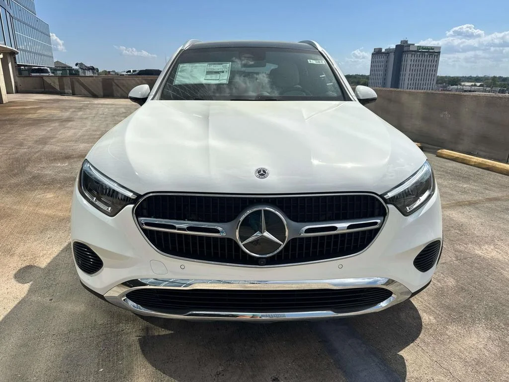 Certified Used 2026 White Mercedes-Benz GLC 300 image 2