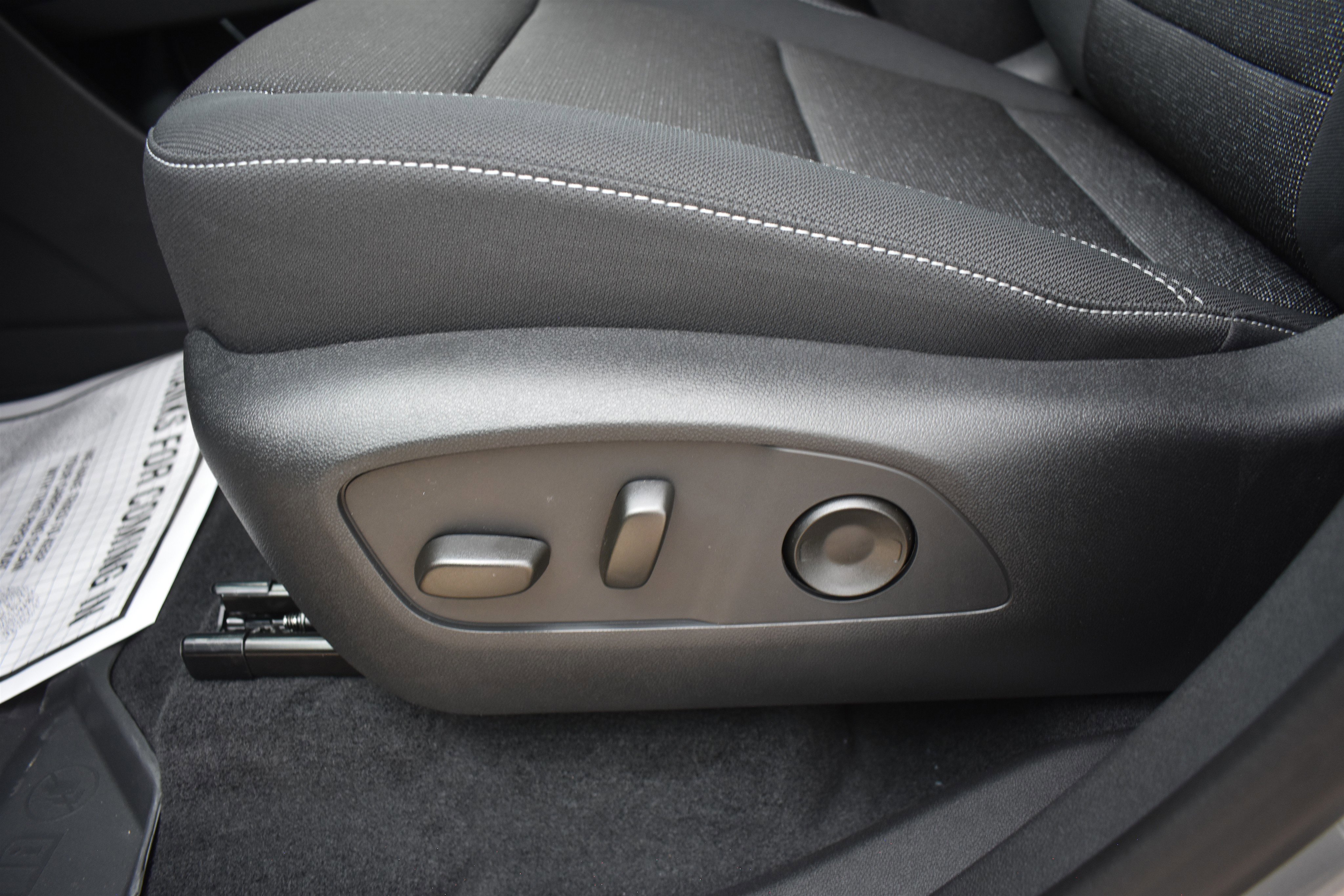 2026 Chevrolet Traverse LT - Photo 13