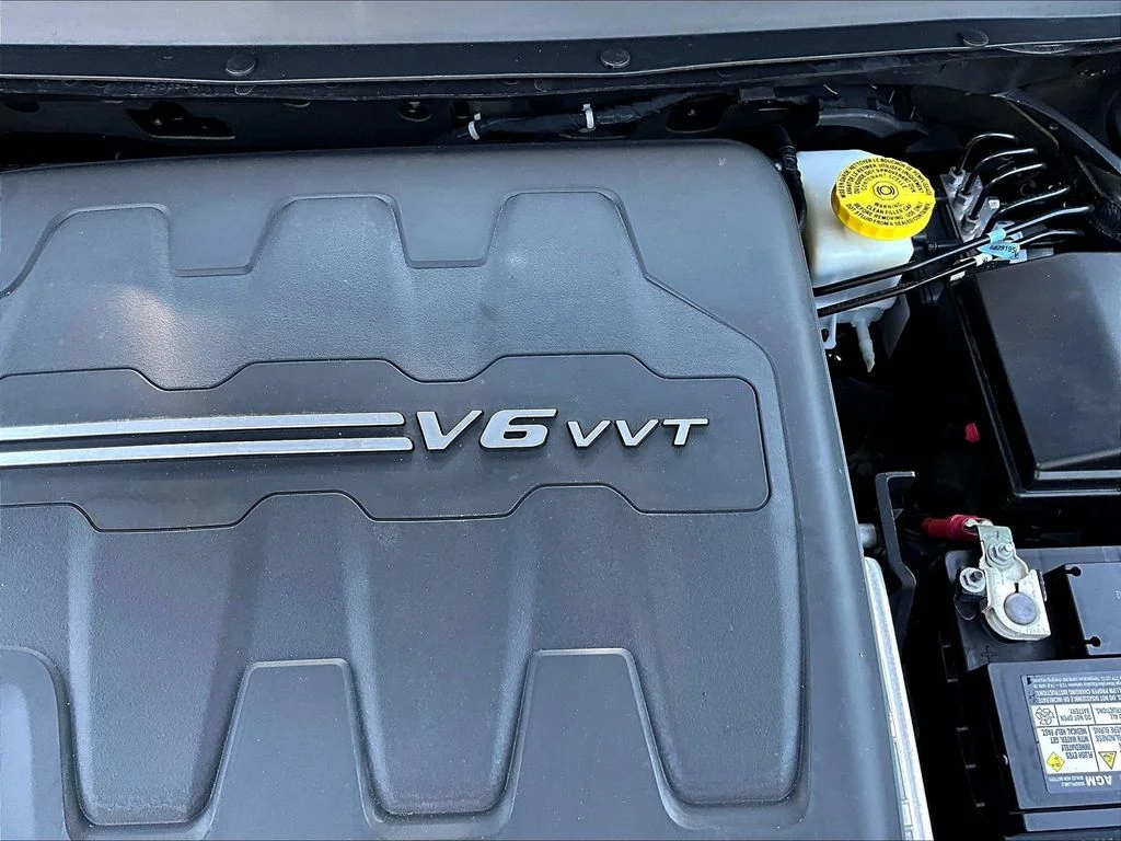 Used 2019 Gray Jeep Limited image 35