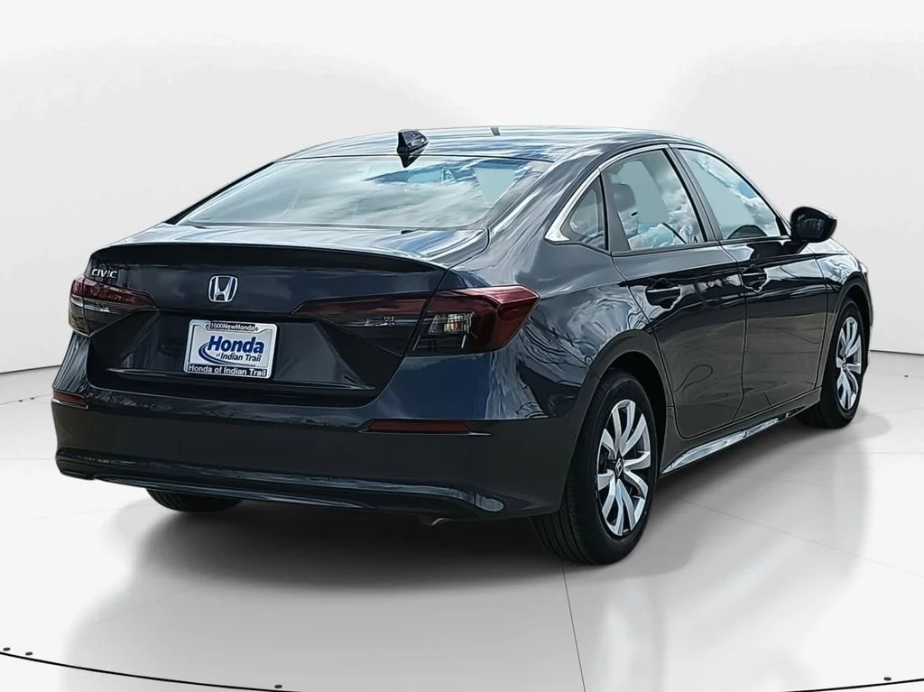 Used 2026 Meteorite Gray Metallic Honda LX image 8