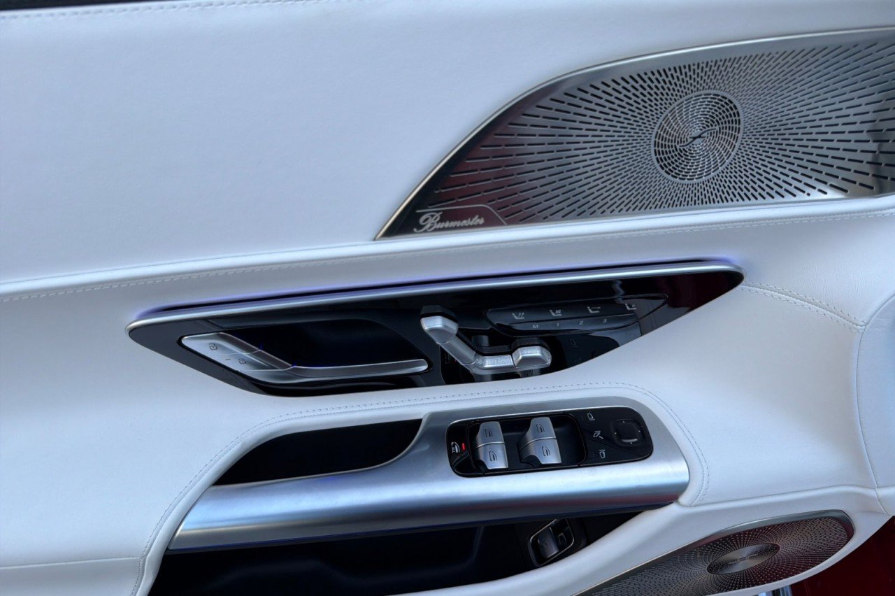 New 2026 MANUFAKTUR garnet red metallic (Red Ambiance) Mercedes-Benz Maybach SL 680 Monogram Series Roadster image 11